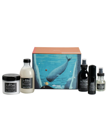 Davines Holiday with Davines: Deep Marine World Gift Box Davines Holiday with Davines: Deep Marine World Gift Box